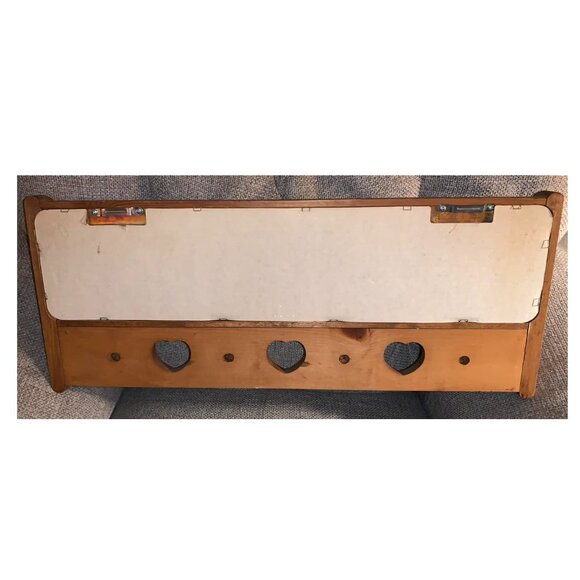 VTG Wooden Heart Cutout Wall Shelf w/ 4 Pegs & Punched Copper Pineapple Design - Picture 5 of 7